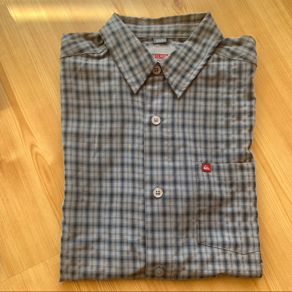 Quick Silver Boys Short Sleeve Dress Shirt